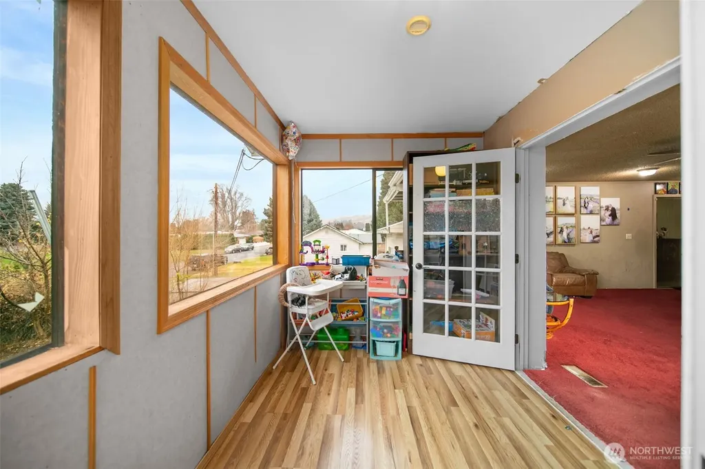 325 N Kansas Avenue East Wenatchee WA 98802