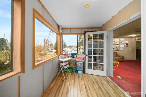 325 N Kansas Avenue East Wenatchee WA 98802