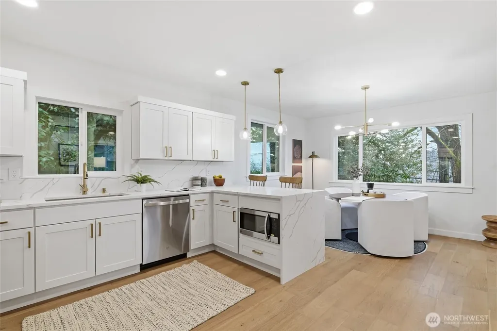 3448 14th Avenue W Seattle WA 98119