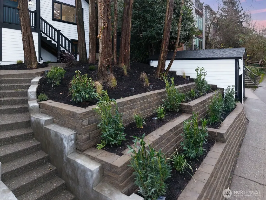 3448 14th Avenue W Seattle WA 98119