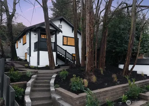 3448 14th Avenue W Seattle WA 98119
