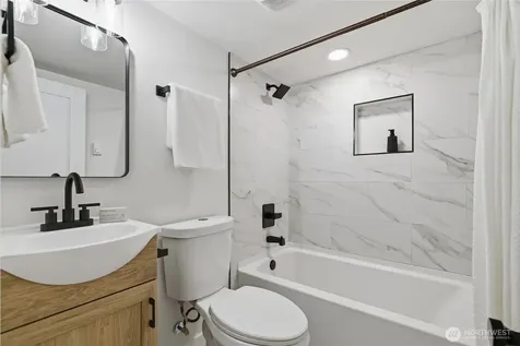3448 14th Avenue W Seattle WA 98119