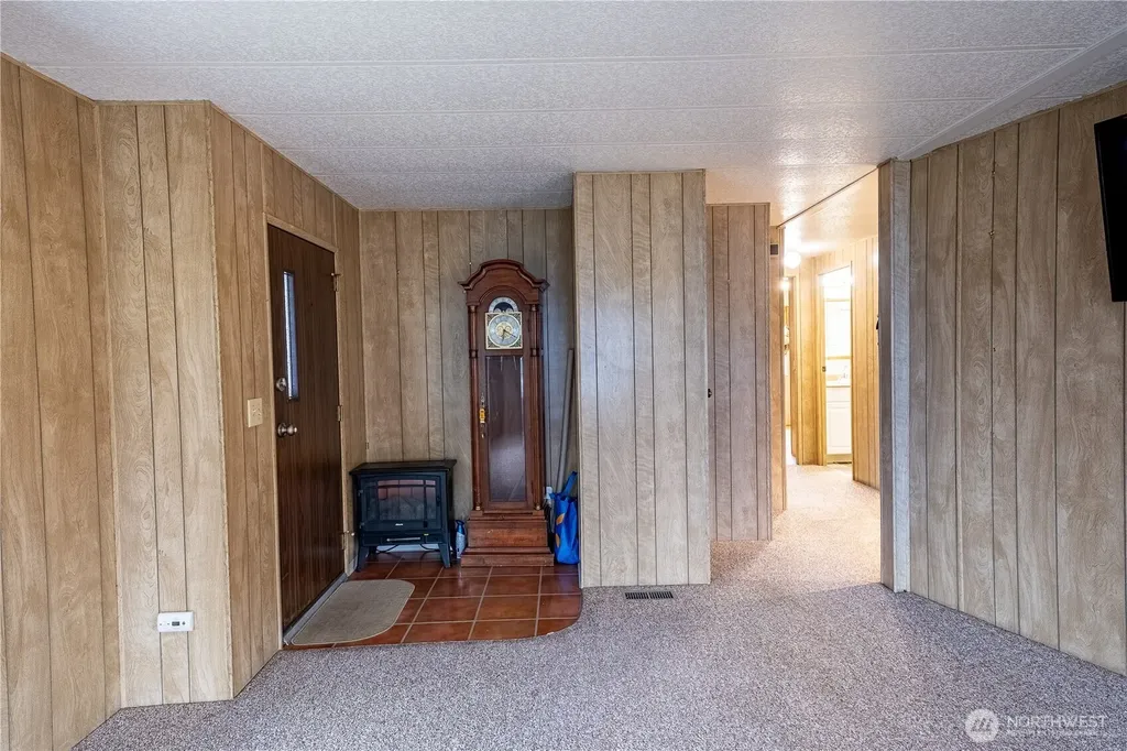 225 NE Ernst Oak Harbor WA 98277