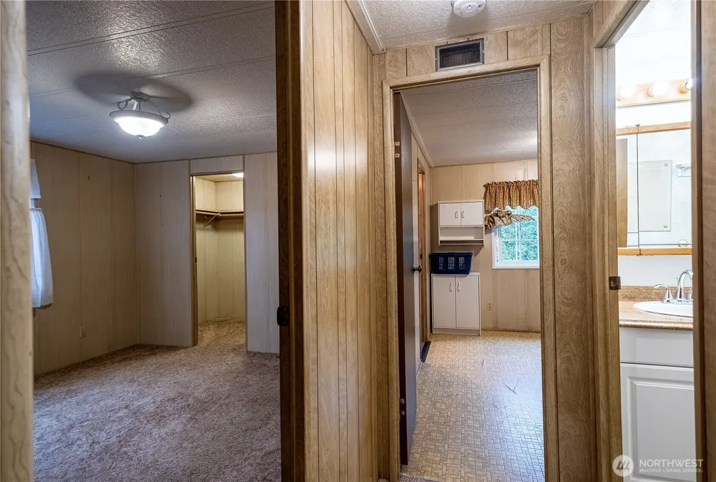 225 NE Ernst Oak Harbor WA 98277