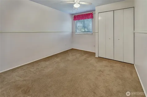 21211 95th Court S Kent WA 98031