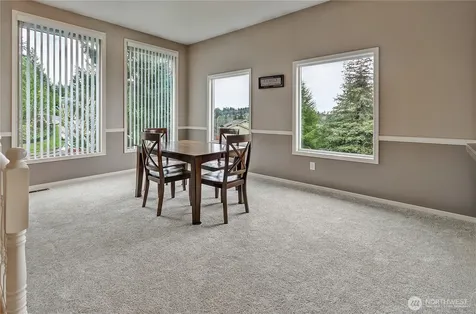 21211 95th Court S Kent WA 98031