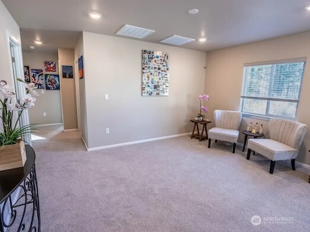 17622 Crossing Drive E Puyallup WA 98374