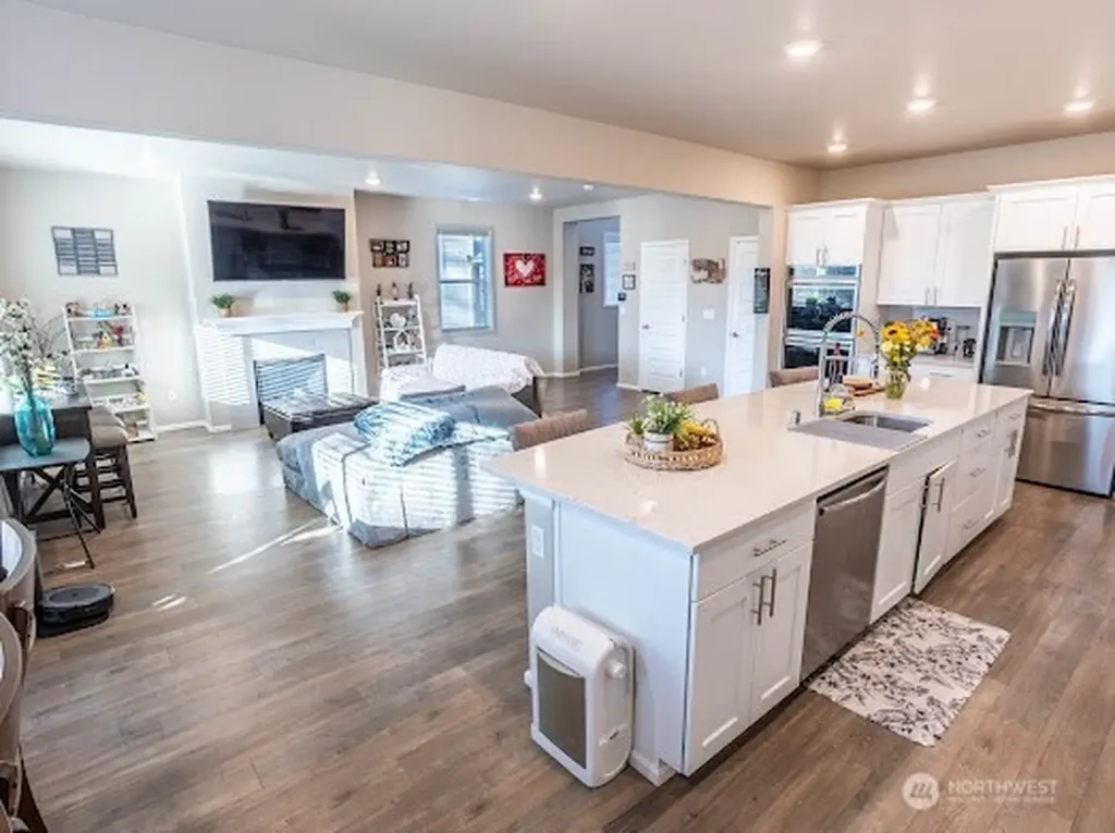 17622 Crossing Drive E Puyallup WA 98374