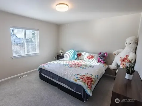 17622 Crossing Drive E Puyallup WA 98374