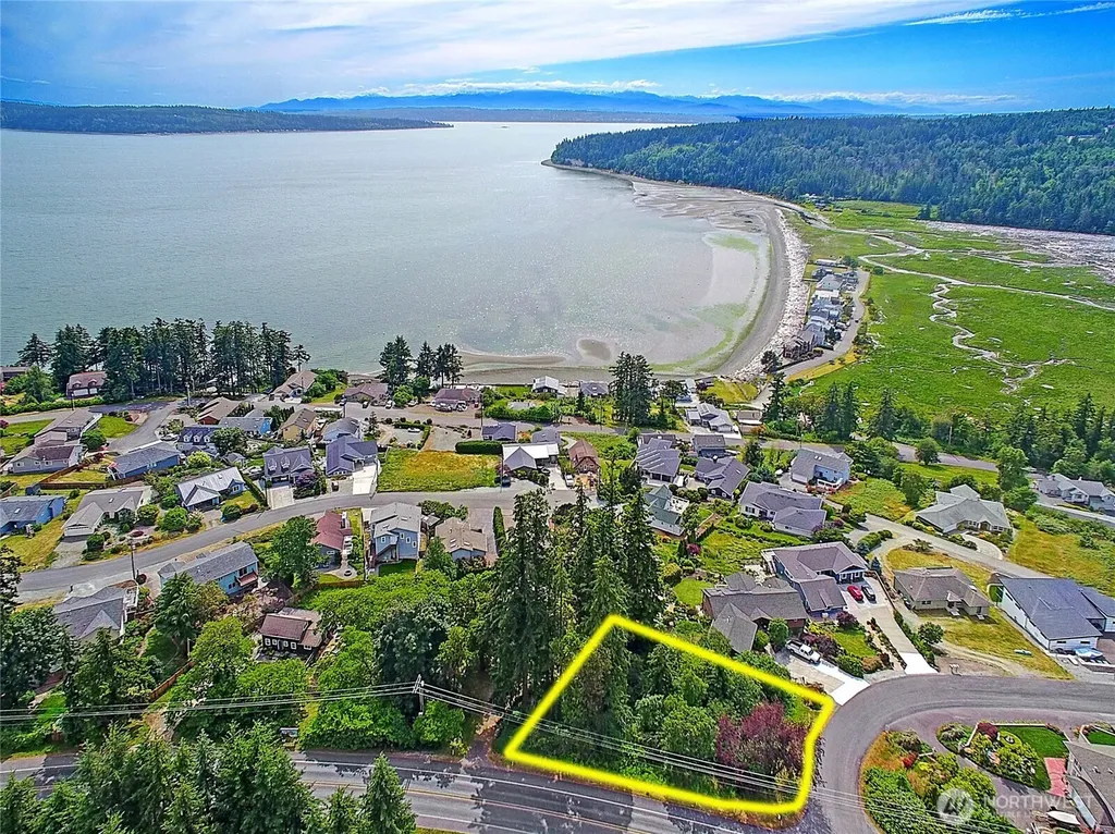 376 Moana Drive Camano Island WA 98282