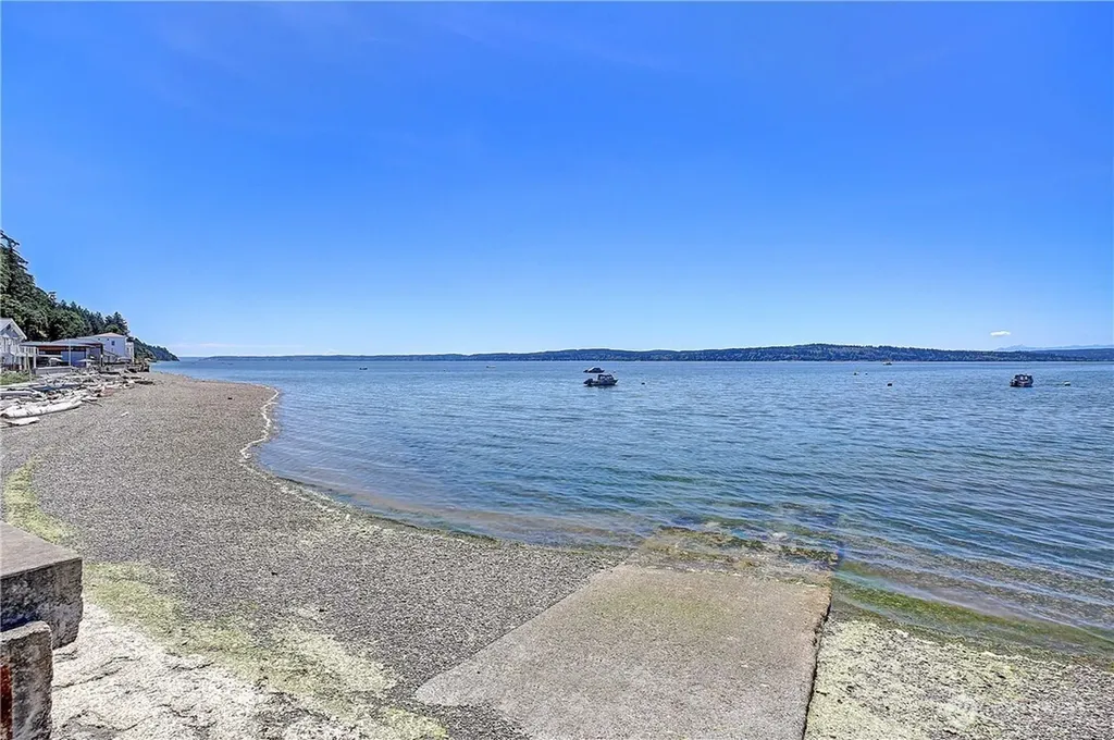 376 Moana Drive Camano Island WA 98282