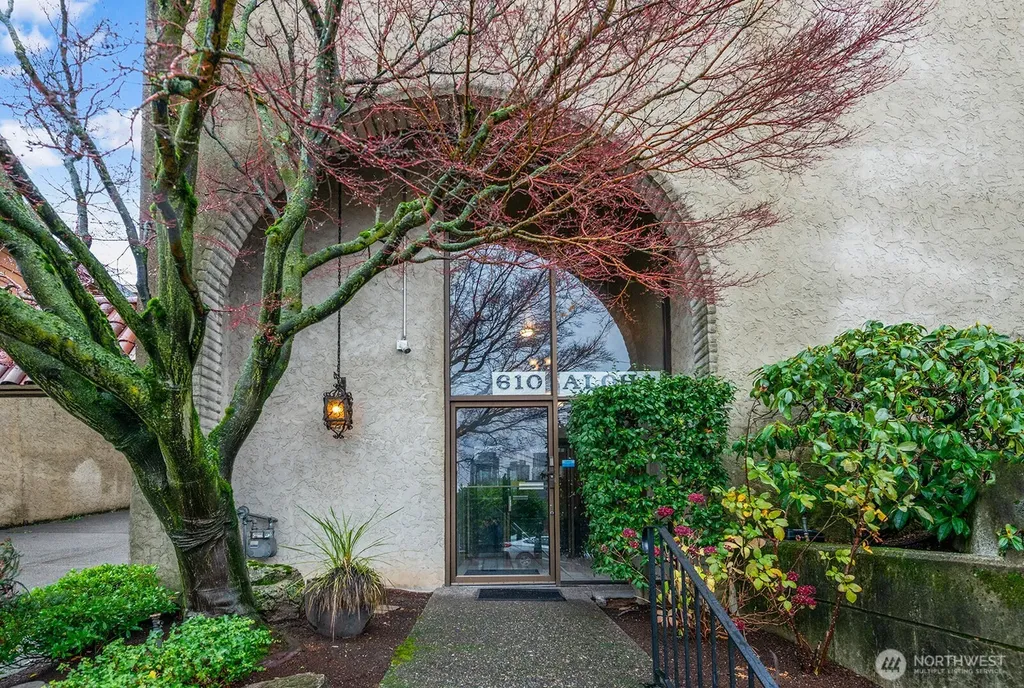 610 Aloha Street Seattle WA 98109