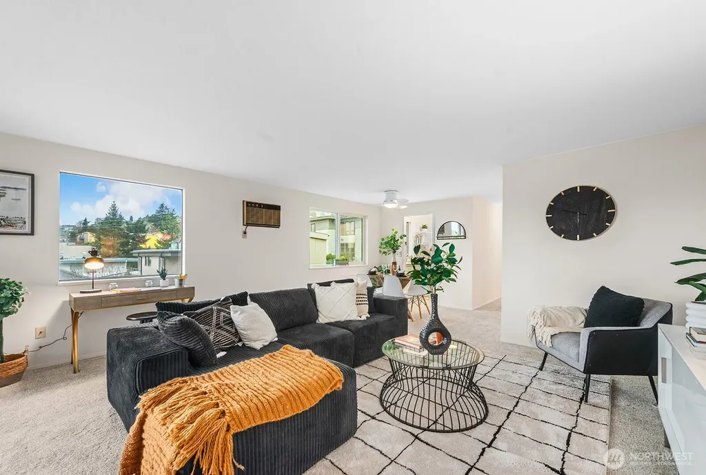610 Aloha Street Seattle WA 98109