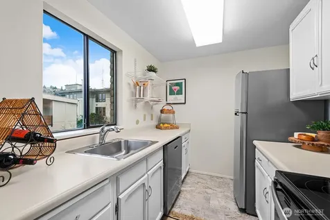 610 Aloha Street Seattle WA 98109