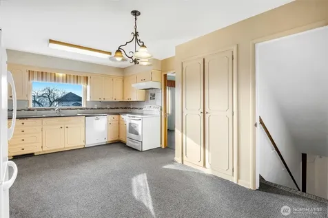 319 E 3rd Street Lind WA 99341