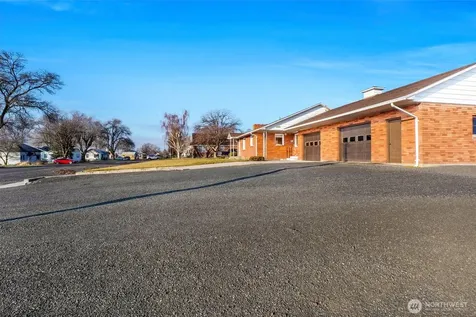 319 E 3rd Street Lind WA 99341
