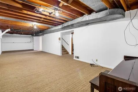 319 E 3rd Street Lind WA 99341