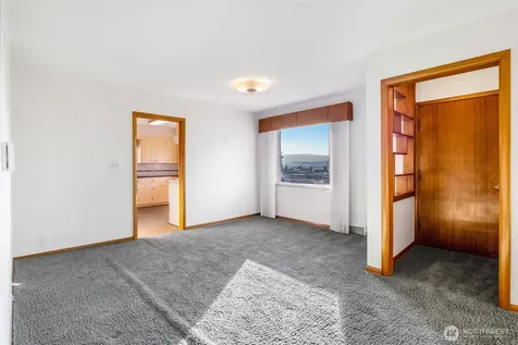 319 E 3rd Street Lind WA 99341