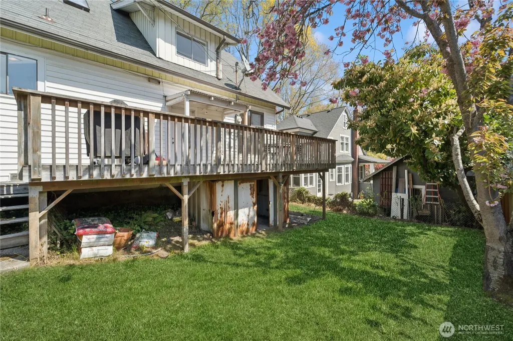 209 W Blaine Street Seattle WA 98119
