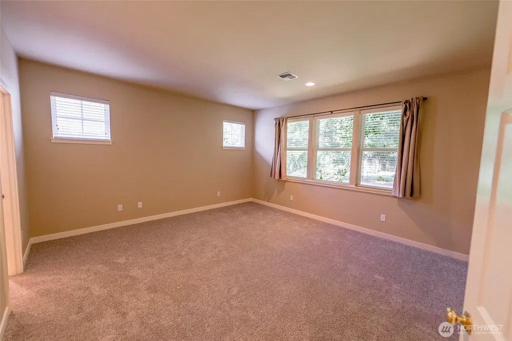 755 SE Heron Drive College Place WA 99324
