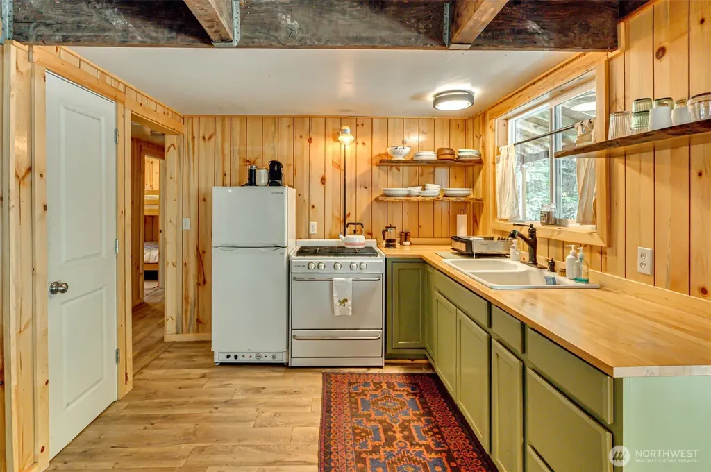 141 Northwoods Cabin Cougar WA 98616