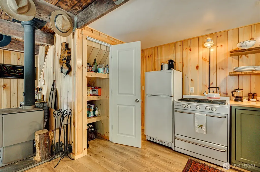 141 Northwoods Cabin Cougar WA 98616