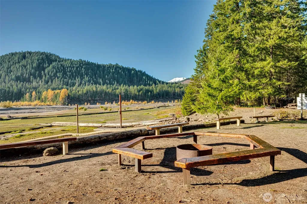 141 Northwoods Cabin Cougar WA 98616