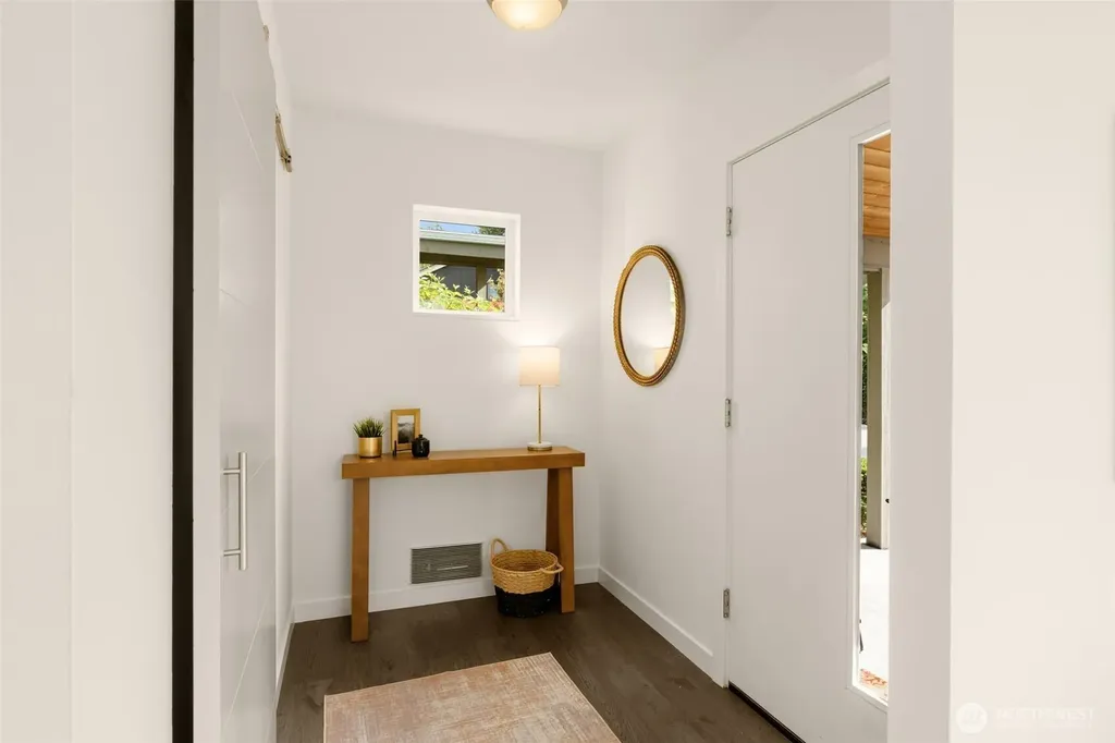 6012 S 127th Lane Seattle WA 98178