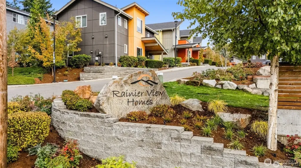 6013 S 127th Lane Seattle WA 98178
