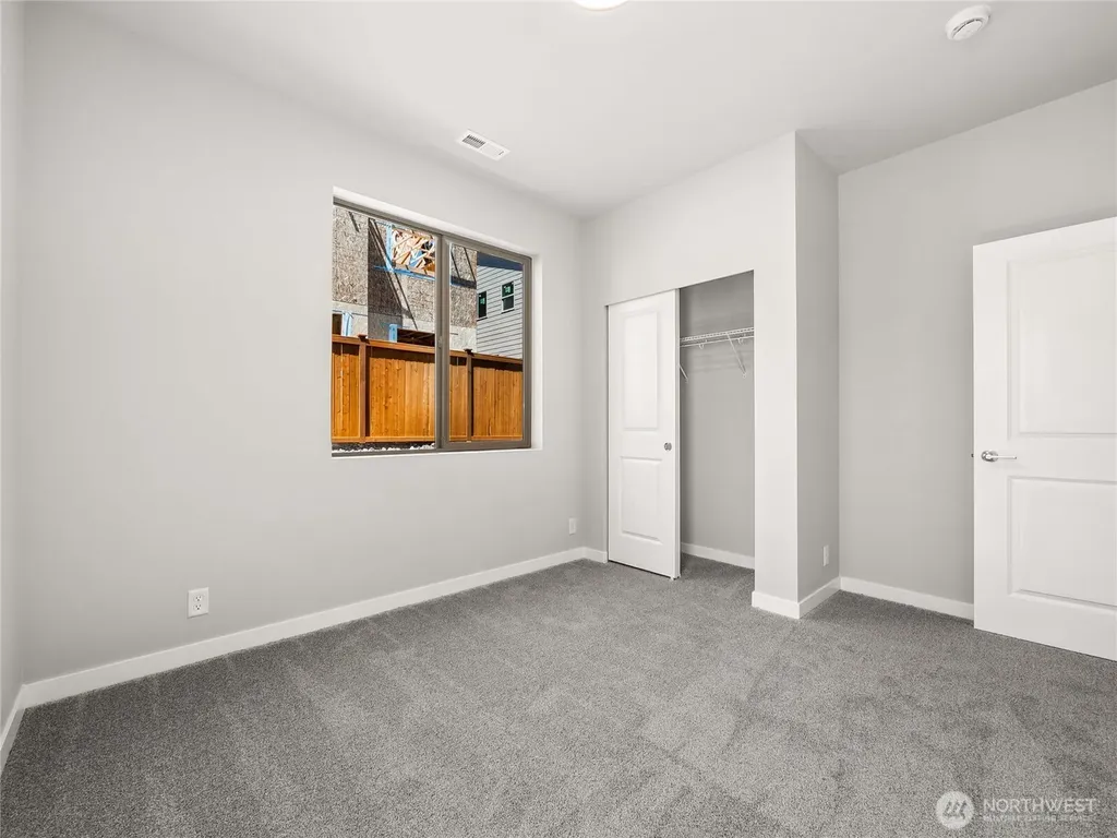 12502 SE 256th Place Kent WA 98030