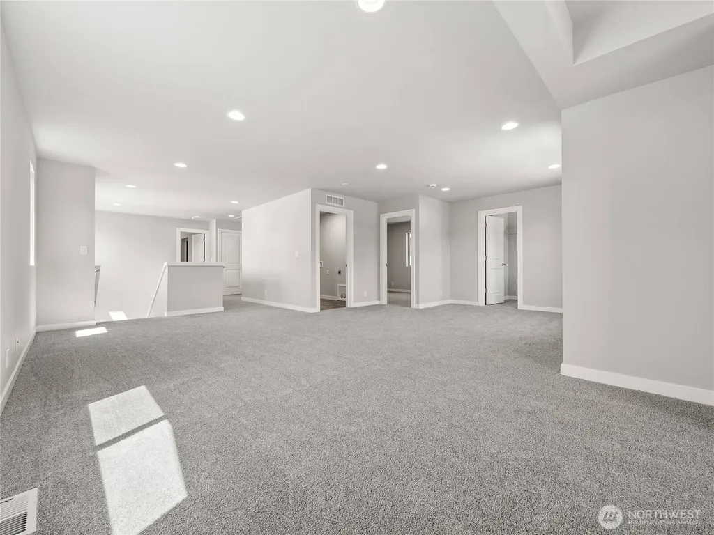 12502 SE 256th Place Kent WA 98030