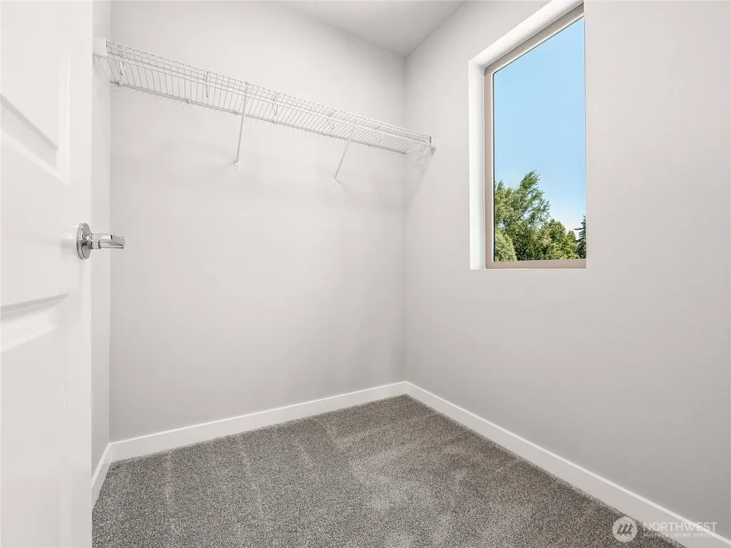 12502 SE 256th Place Kent WA 98030