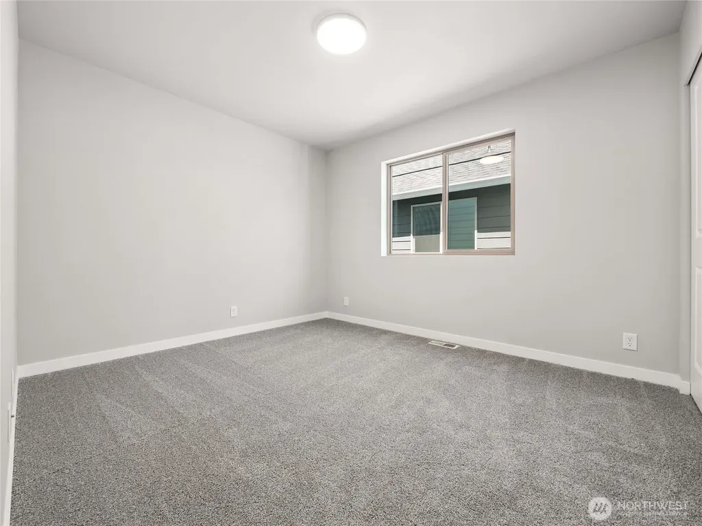 12502 SE 256th Place Kent WA 98030