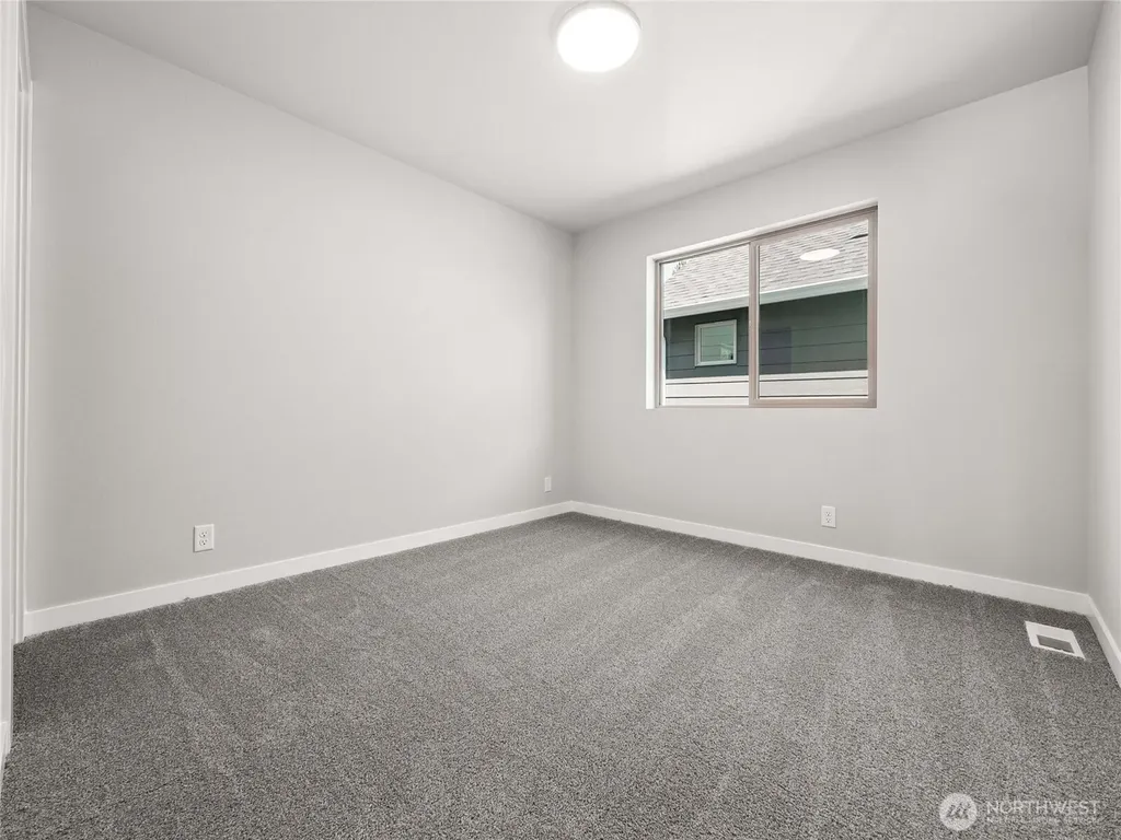 12502 SE 256th Place Kent WA 98030