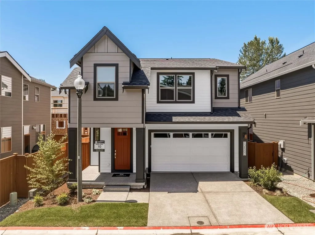12502 SE 256th Place Kent WA 98030