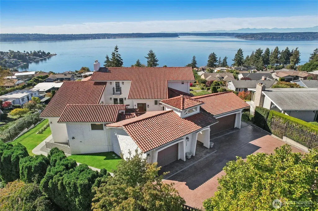 6106 Panorama Drive NE Tacoma WA 98422