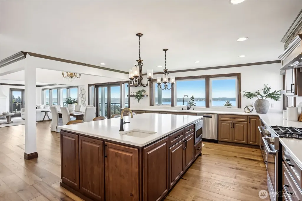6106 Panorama Drive NE Tacoma WA 98422