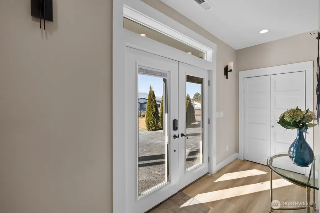 419 Edgewater Way SW Mattawa WA 99349