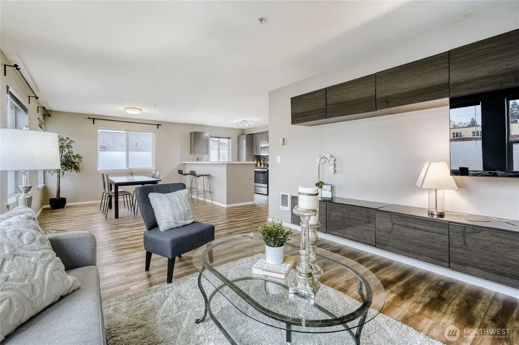 10511 Midvale Avenue N Seattle WA 98133