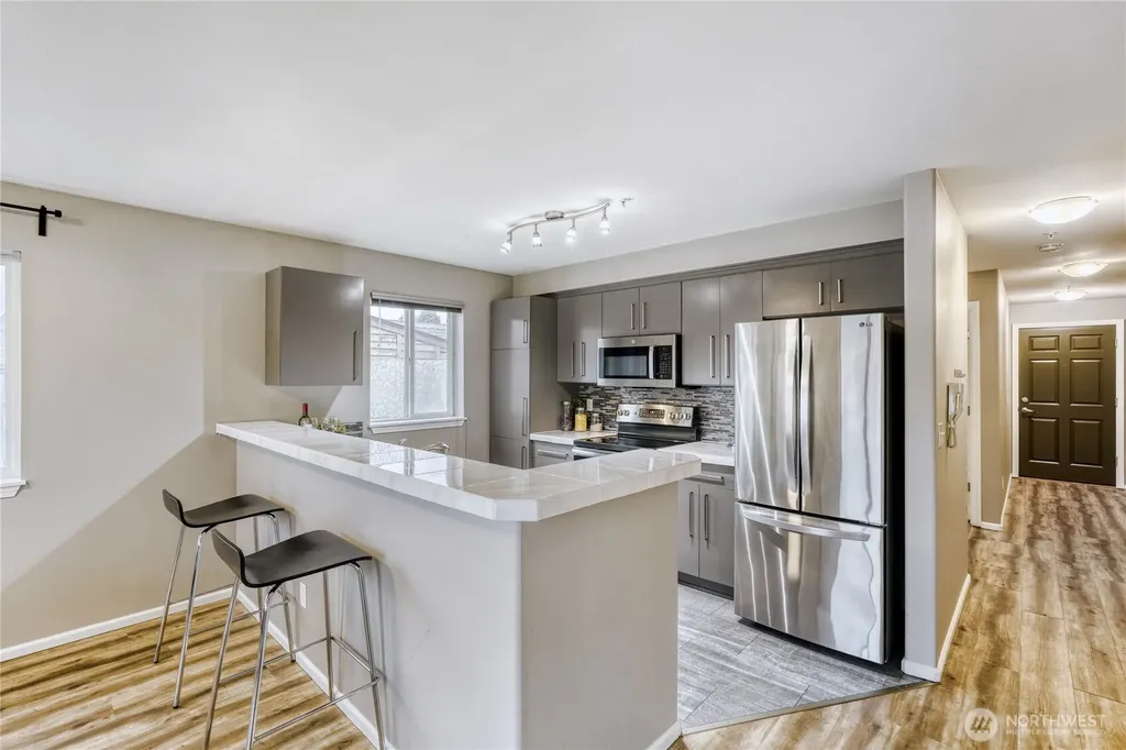 10511 Midvale Avenue N Seattle WA 98133
