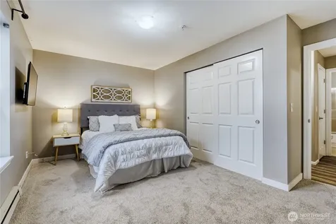 10511 Midvale Avenue N Seattle WA 98133