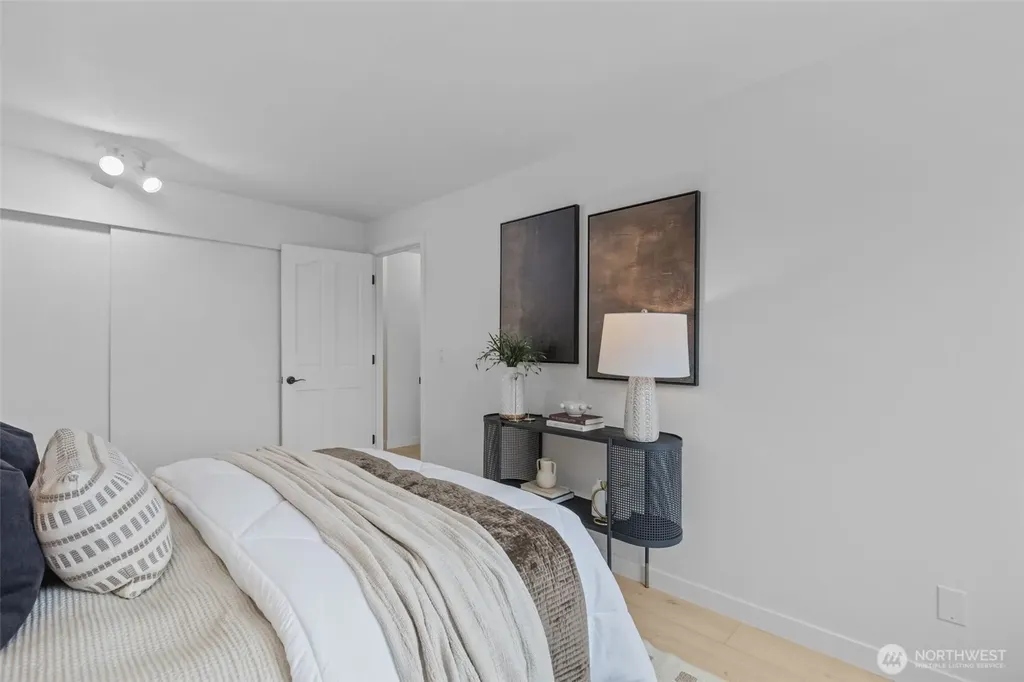 4911 Fremont Avenue N Seattle WA 98103
