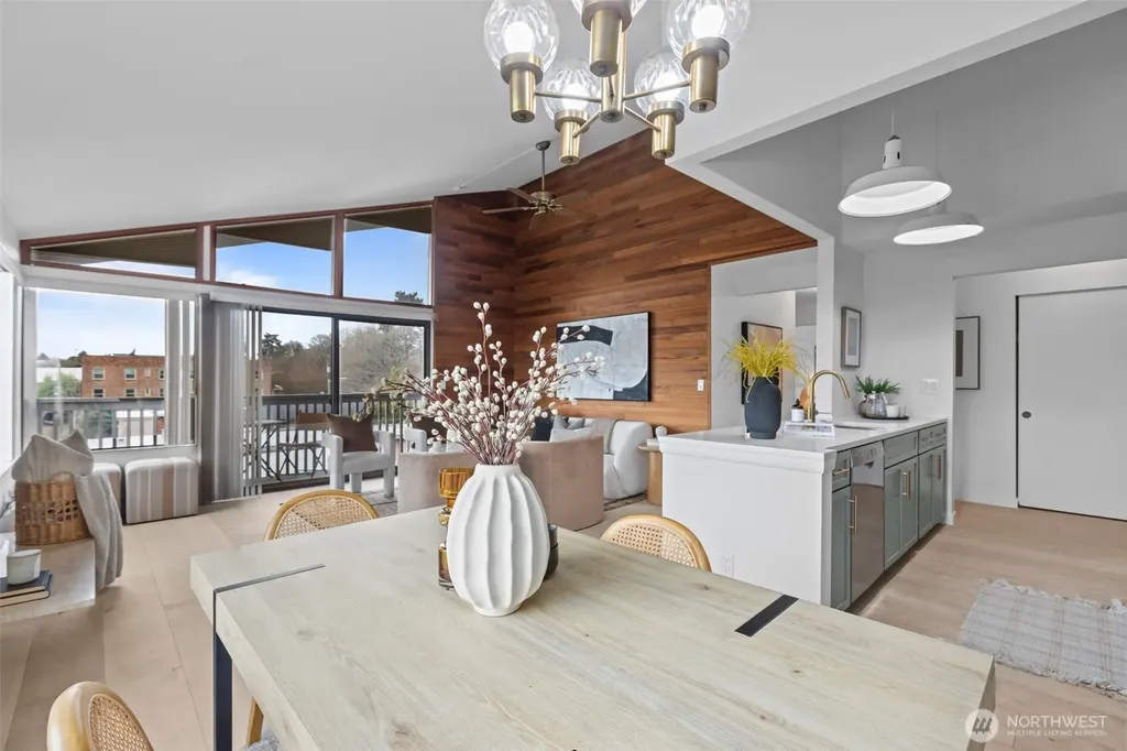 4911 Fremont Avenue N Seattle WA 98103