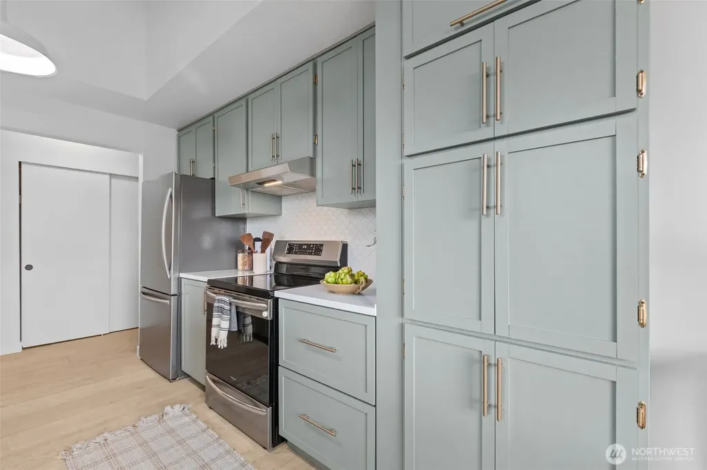 4911 Fremont Avenue N Seattle WA 98103