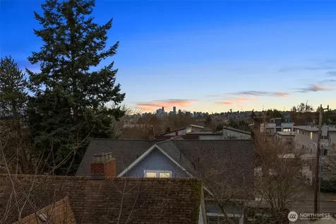 4911 Fremont Avenue N Seattle WA 98103