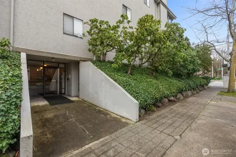 4911 Fremont Avenue N Seattle WA 98103