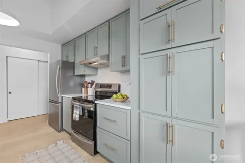 4911 Fremont Avenue N Seattle WA 98103