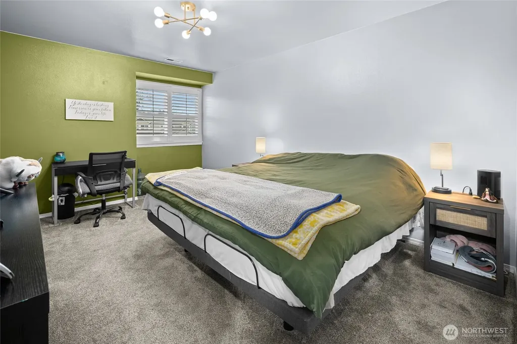 10904 62nd Street E Puyallup WA 98372