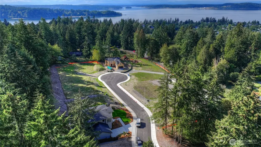 616 Chris David Drive Steilacoom WA 98388