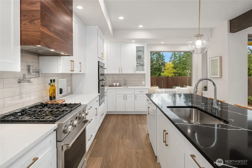 616 Chris David Drive Steilacoom WA 98388